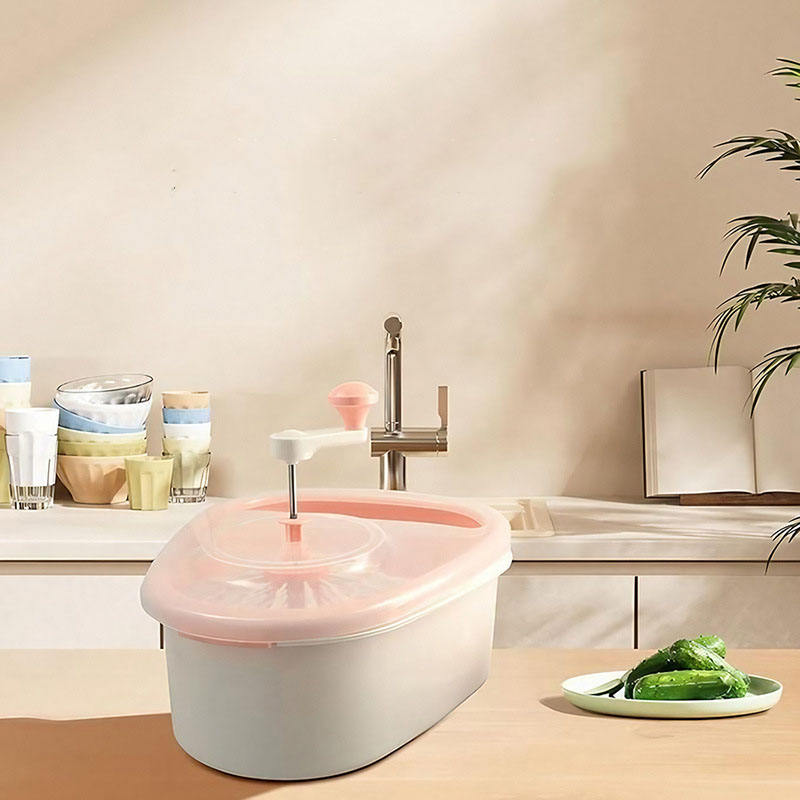 Washing fruits without hand washing fruit basin draining basket to remove pesticide residues and stains