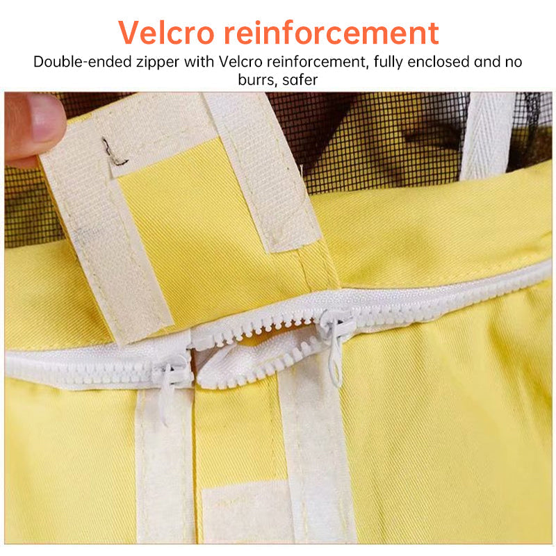A set of children's beekeeper suits (breathable type), beekeeping equipment, and gloves.